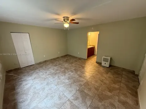 6930 Miami Gardens Drive Hialeah FL 33015