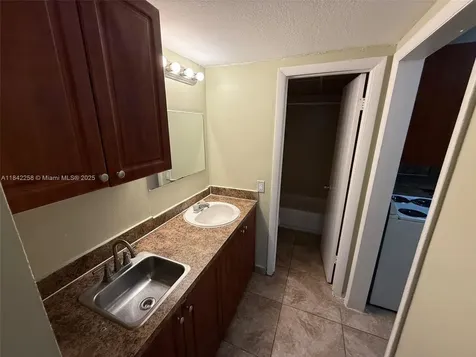 6930 Miami Gardens Drive Hialeah FL 33015