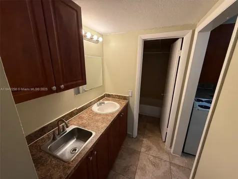 6930 Miami Gardens Drive Hialeah FL 33015