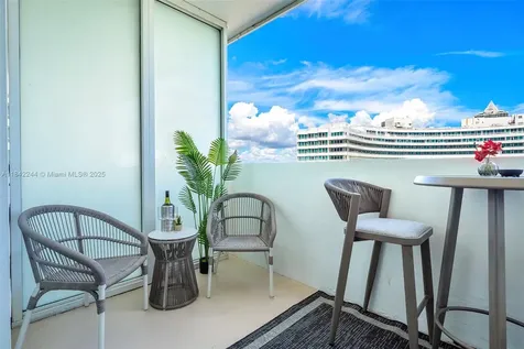 4391 Collins Avenue Miami Beach FL 33140