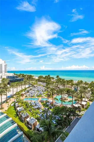 4391 Collins Avenue Miami Beach FL 33140