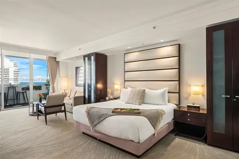4391 Collins Avenue Miami Beach FL 33140
