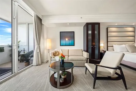 4391 Collins Avenue Miami Beach FL 33140