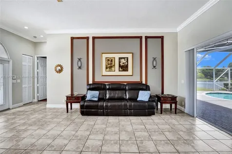 10828 NW 5th Street Plantation FL 33324