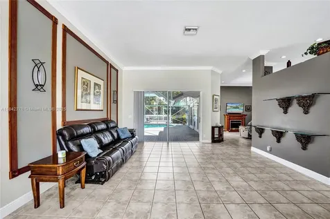 10828 NW 5th Street Plantation FL 33324