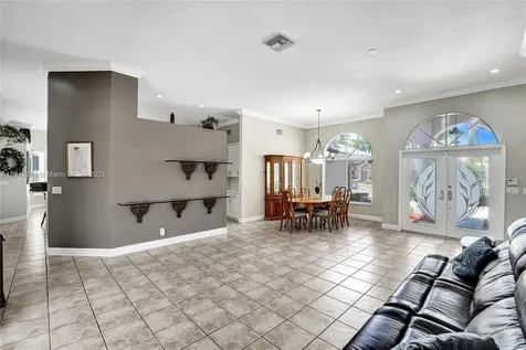 10828 NW 5th Street Plantation FL 33324