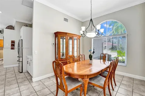 10828 NW 5th Street Plantation FL 33324