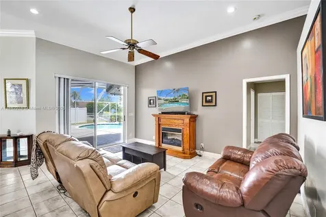 10828 NW 5th Street Plantation FL 33324