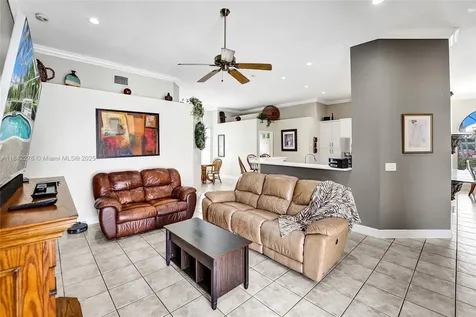 10828 NW 5th Street Plantation FL 33324