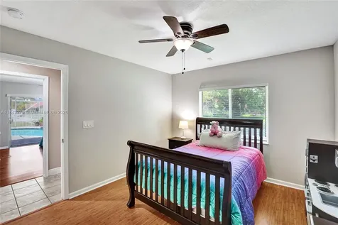10828 NW 5th Street Plantation FL 33324