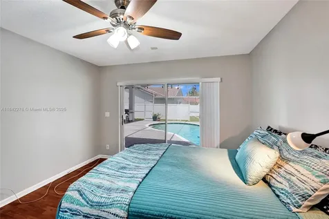 10828 NW 5th Street Plantation FL 33324