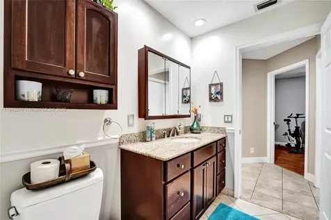 10828 NW 5th Street Plantation FL 33324