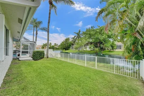10828 NW 5th Street Plantation FL 33324