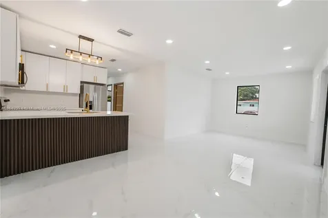 301 W 30th Street Hialeah FL 33012