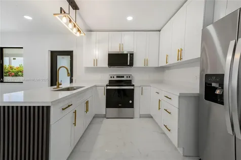 301 W 30th Street Hialeah FL 33012