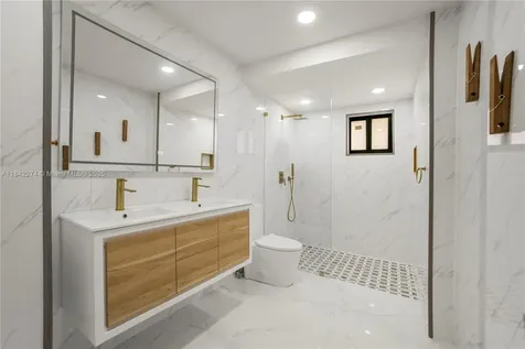 301 W 30th Street Hialeah FL 33012