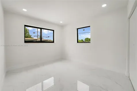 301 W 30th Street Hialeah FL 33012