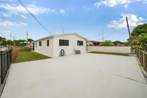 301 W 30th Street Hialeah FL 33012
