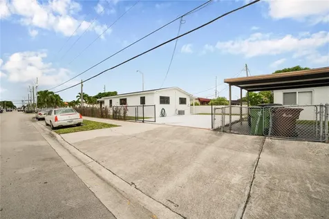 301 W 30th Street Hialeah FL 33012