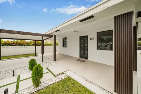 301 W 30th Street Hialeah FL 33012