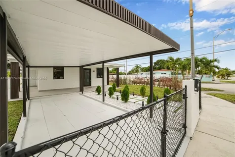 301 W 30th Street Hialeah FL 33012