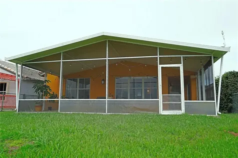 2268 NW 208th Way Pembroke Pines FL 33029