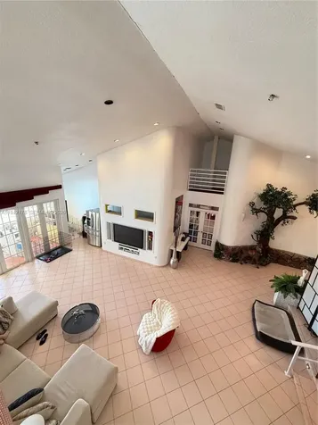 747 W 78th Street Hialeah FL 33014