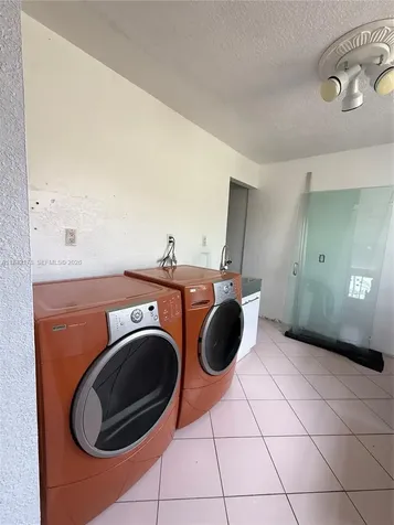 747 W 78th Street Hialeah FL 33014