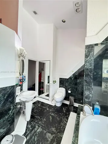 747 W 78th Street Hialeah FL 33014