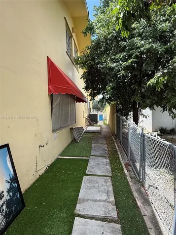 747 W 78th Street Hialeah FL 33014