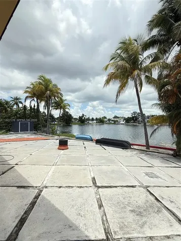 747 W 78th Street Hialeah FL 33014