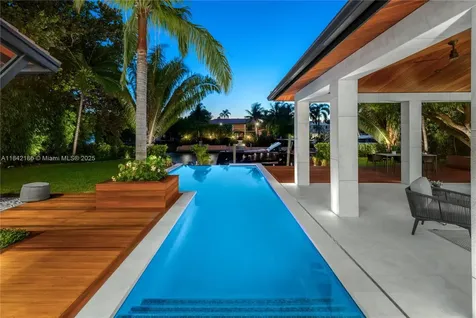 4241 Palm Lane Miami FL 33137
