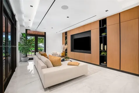 4241 Palm Lane Miami FL 33137