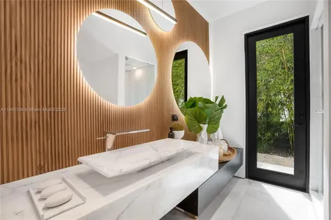 4241 Palm Lane Miami FL 33137