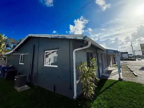 648 W Oakland Park Boulevard Wilton Manors FL 33311