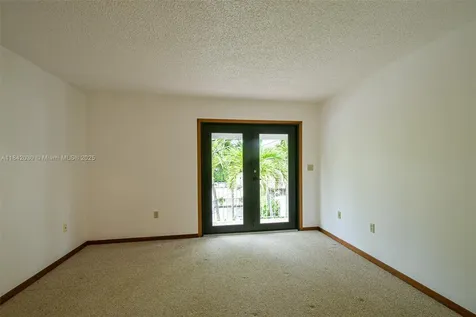 3542 SW 17 Street Miami FL 33145