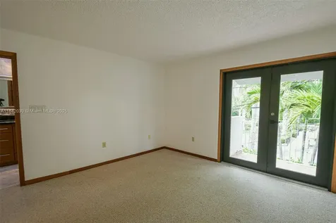 3542 SW 17 Street Miami FL 33145