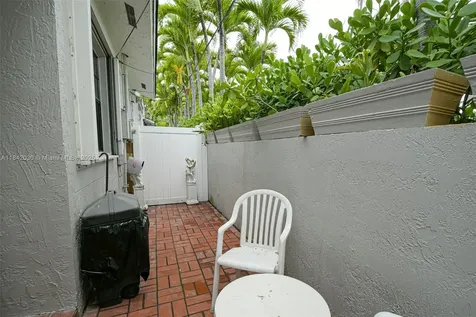 3542 SW 17 Street Miami FL 33145