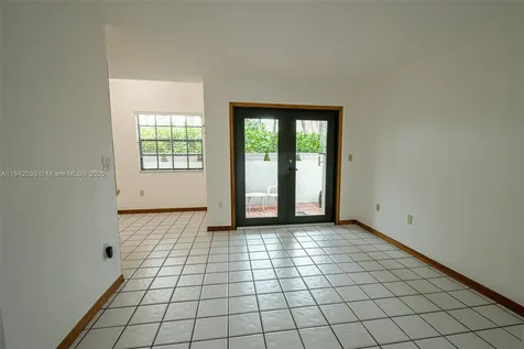 3542 SW 17 Street Miami FL 33145