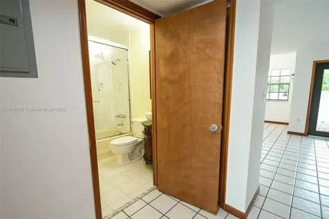 3542 SW 17 Street Miami FL 33145