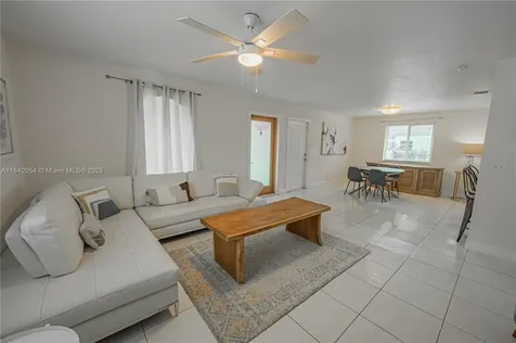 2419 Washington Street Hollywood FL 33020