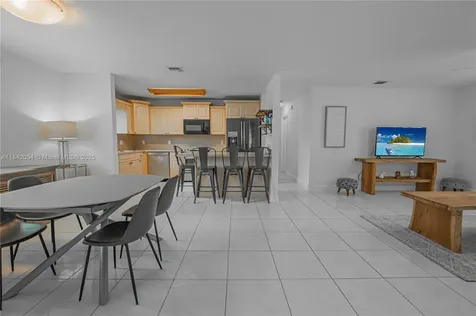 2419 Washington Street Hollywood FL 33020
