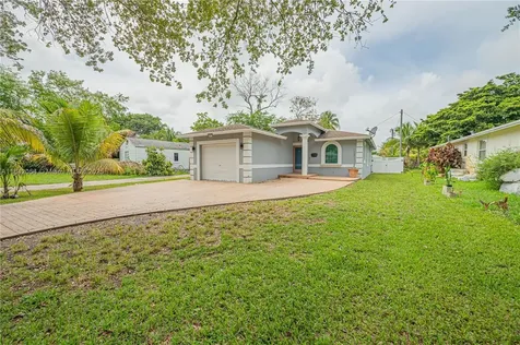 2419 Washington Street Hollywood FL 33020