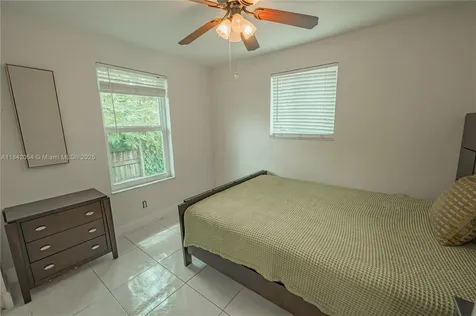 2419 Washington Street Hollywood FL 33020