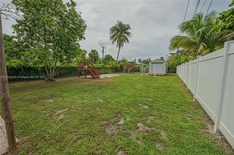2419 Washington Street Hollywood FL 33020