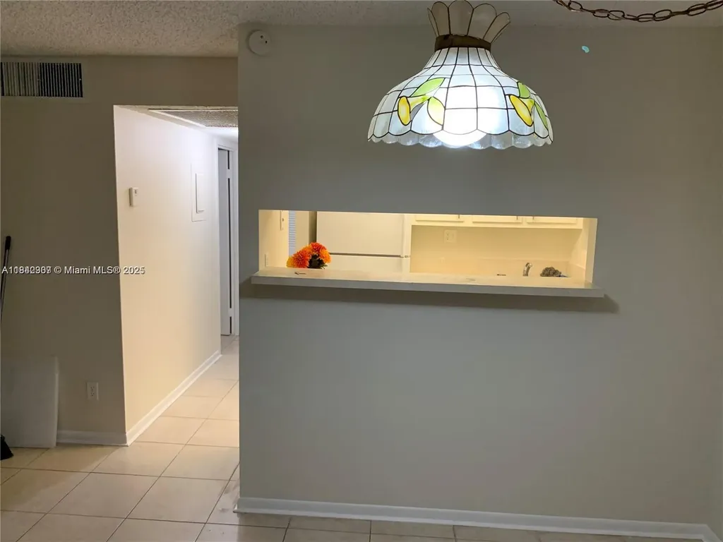 5831 Washington Street Hollywood FL 33023