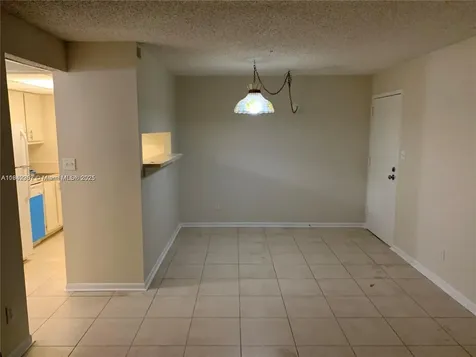5831 Washington Street Hollywood FL 33023