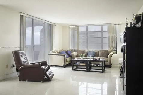 2780 NE 183rd Street Aventura FL 33160