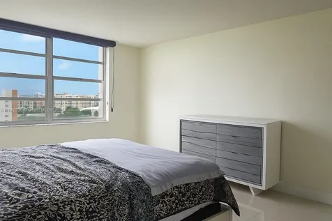 2780 NE 183rd Street Aventura FL 33160