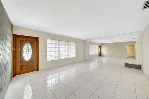 1741 NW 86th Avenue Pembroke Pines FL 33024